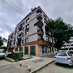 Best Family Apartments & Private Parking